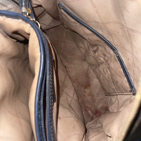 Used Michael Kors Rhea Zip backpack - Picture 14 of 17